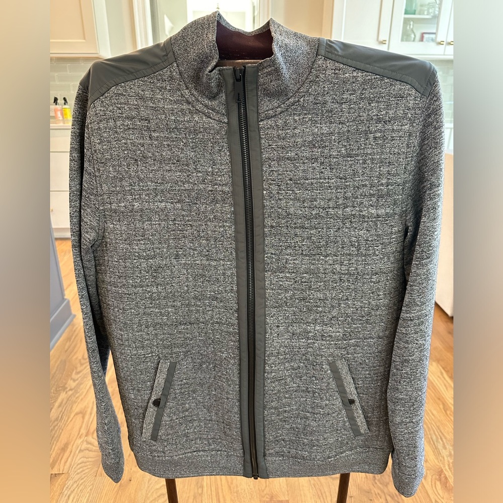 Ted Baker Zip-Up Sweater - A Timeless Addition to Your Wardrobe